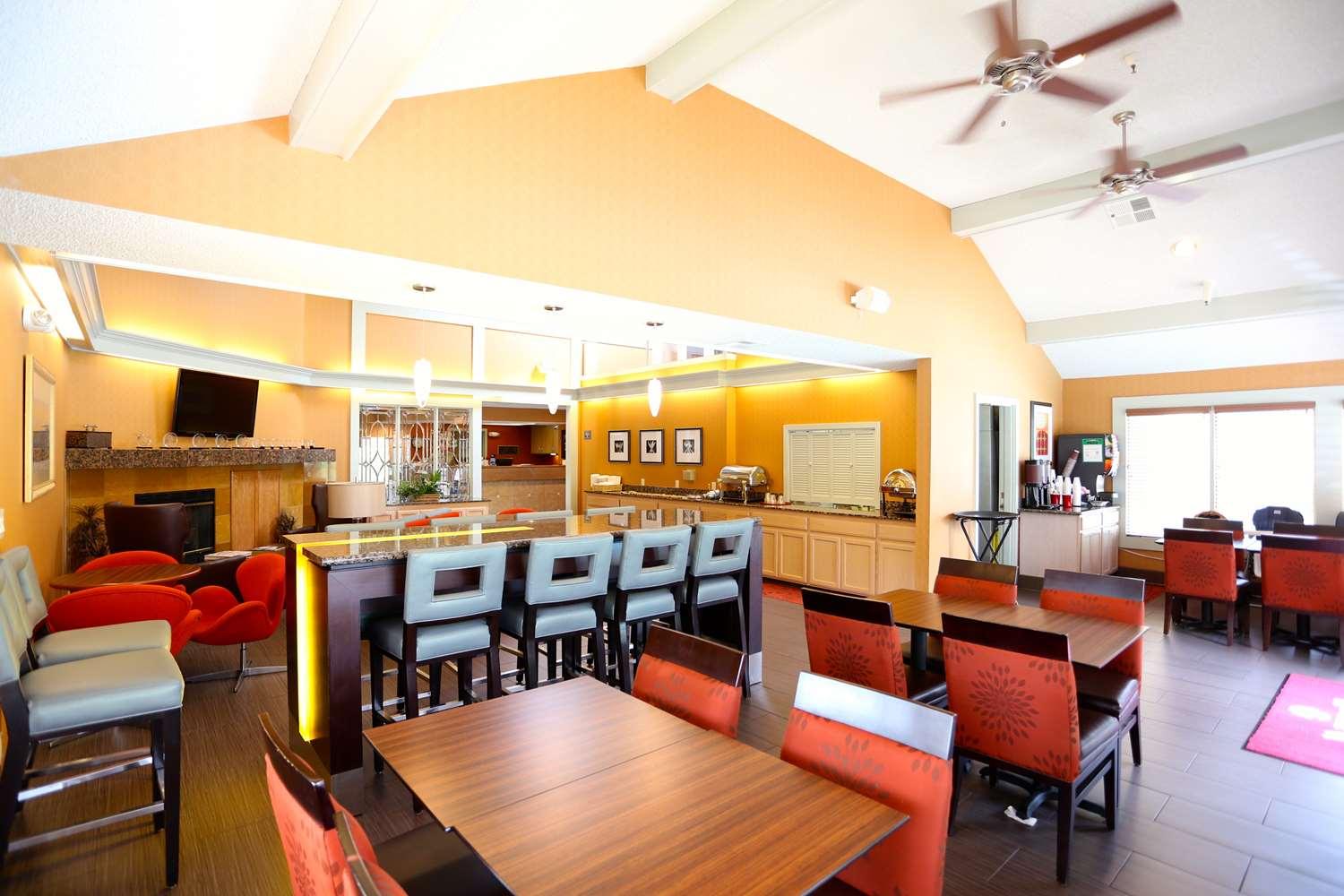 Hotel Sens Livermore; Surestay Collection By Western 3*
