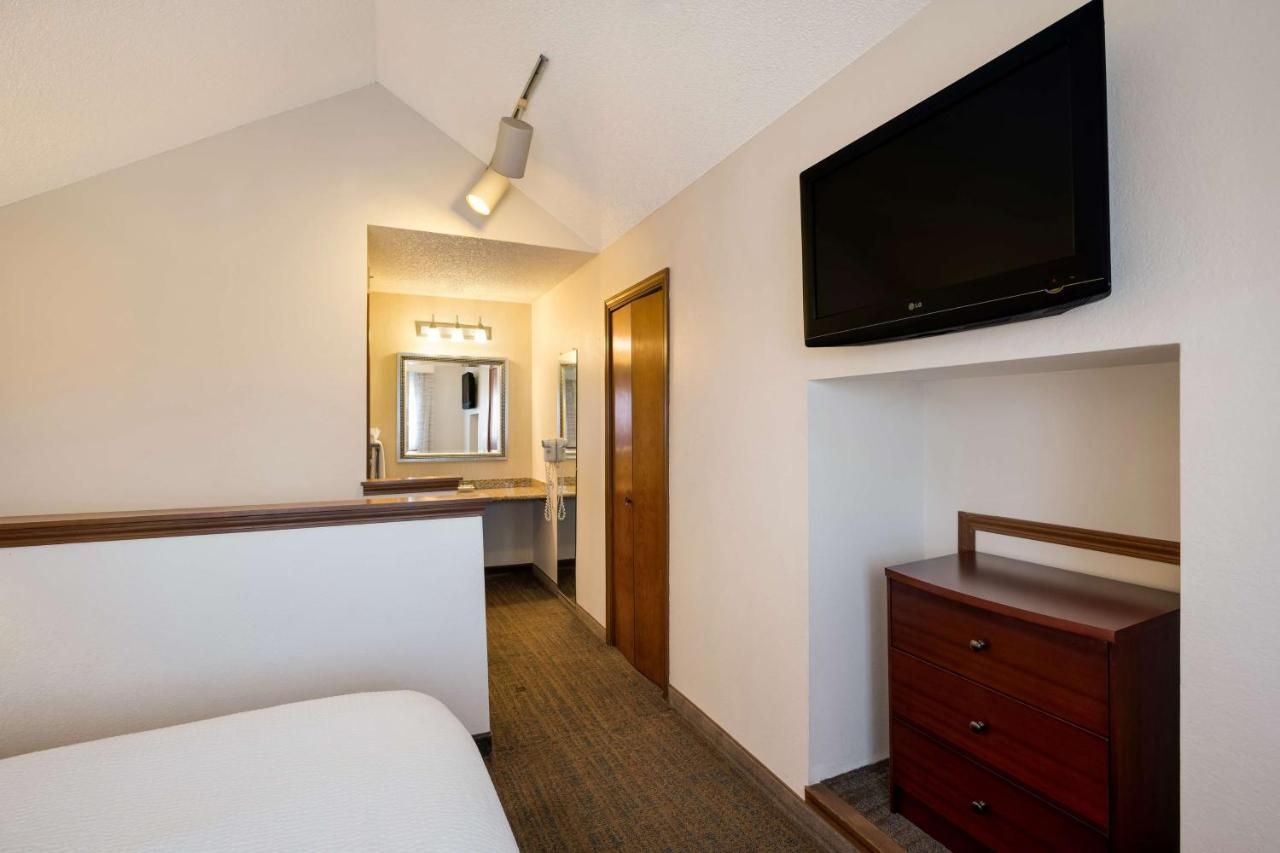 Sens Livermore; Surestay Collection By Western 3* Livermore