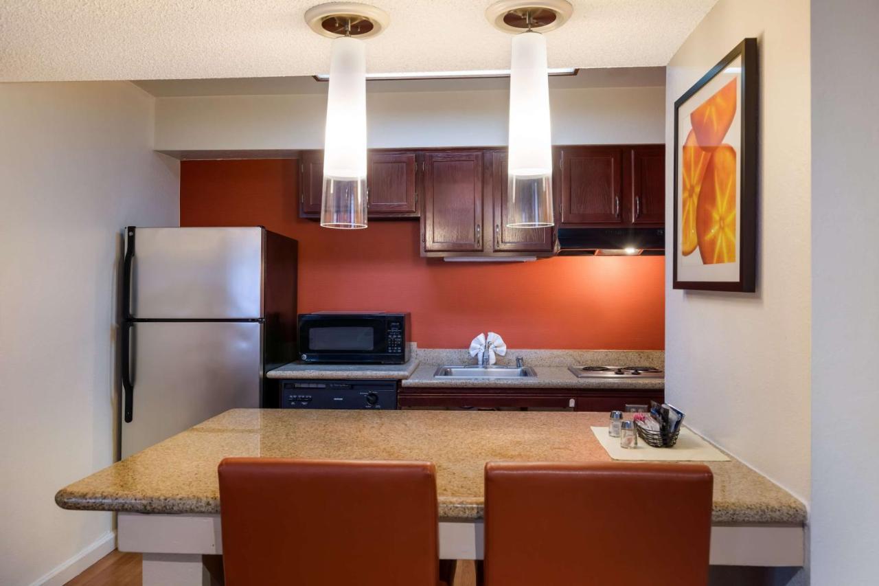 Hotel Sens Livermore; Surestay Collection By Western 3*